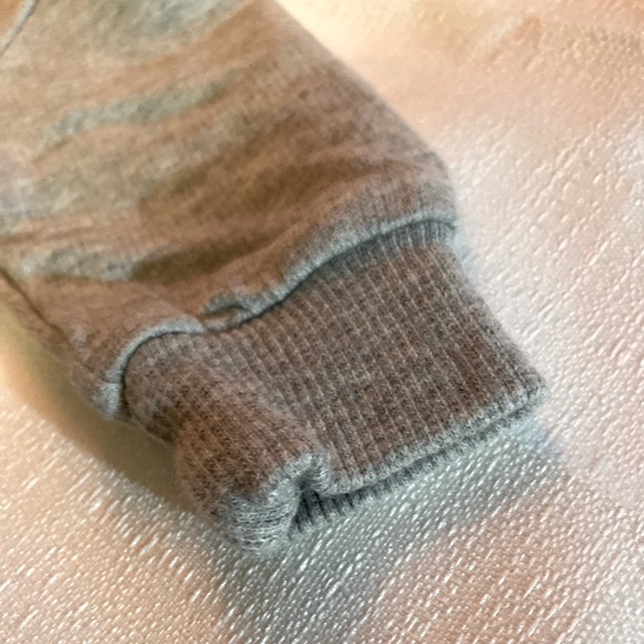 Carter’s Unisex Baby Gray Black Bear Sweater Size 0-3mo - Picture 4 of 6